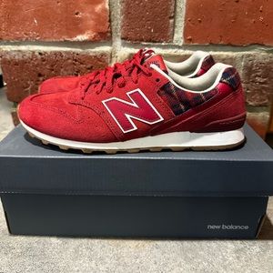 New Balance NB 996 Suede Trainers Women's Size 8.5 Red Navy Plaid WL996CG